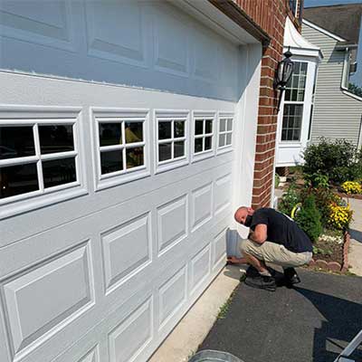 garage door installation technician